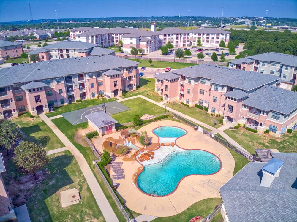 Sparkling Swimming Pool